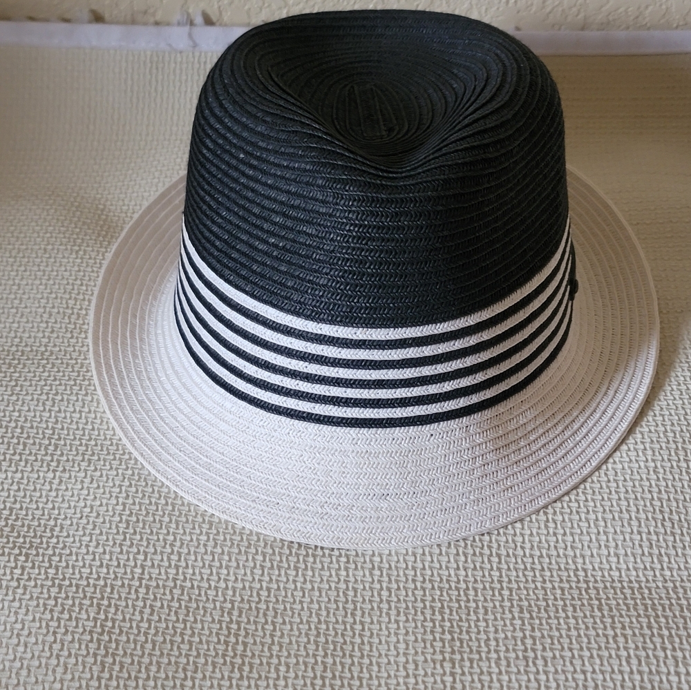 John Callanan hat black and white
